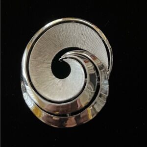 Vintage Tifari Swirl Brooch
